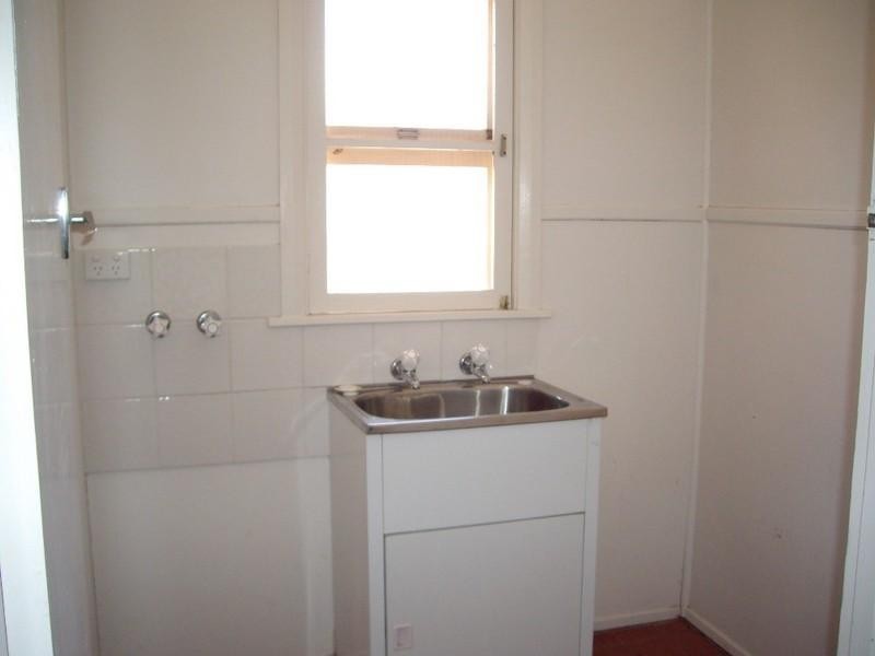 221 Knox Street, Broken Hill NSW 2880