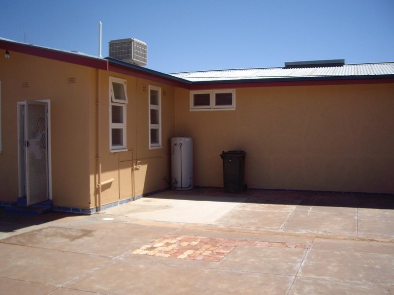 221 Knox Street, Broken Hill NSW 2880