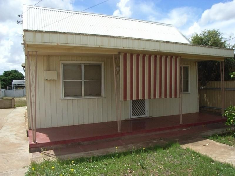 668 Beryl Street, Broken Hill NSW 2880