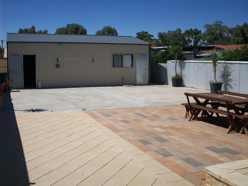 327 Mica Street, Broken Hill NSW 2880
