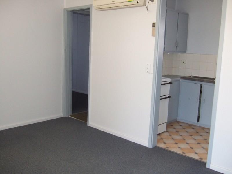 2/18 Thomas Lane, Broken Hill NSW 2880