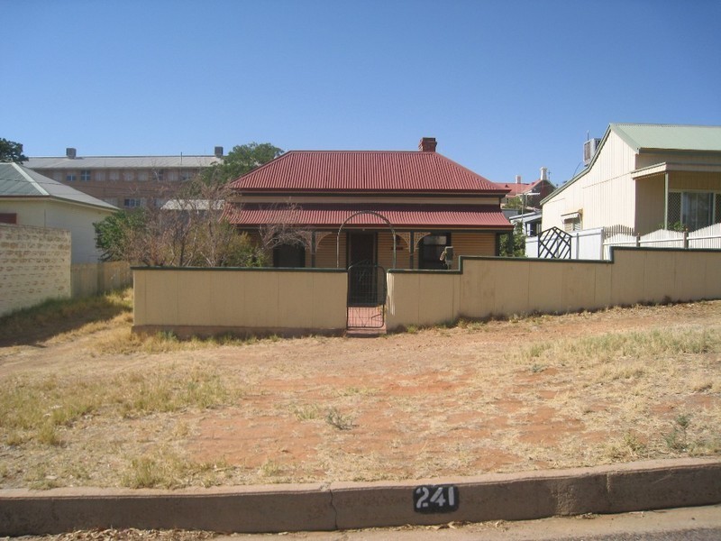 241 Chapple Street, Broken Hill NSW 2880