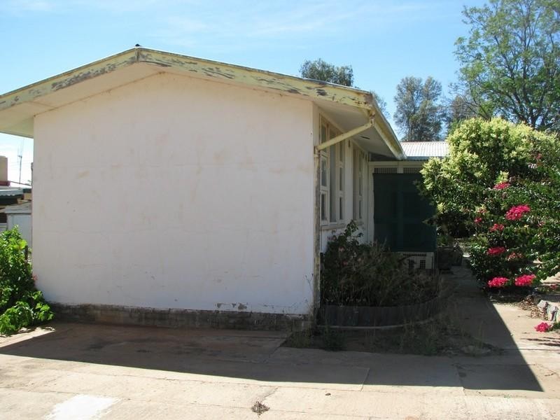 300 Boughtman Street, Broken Hill NSW 2880