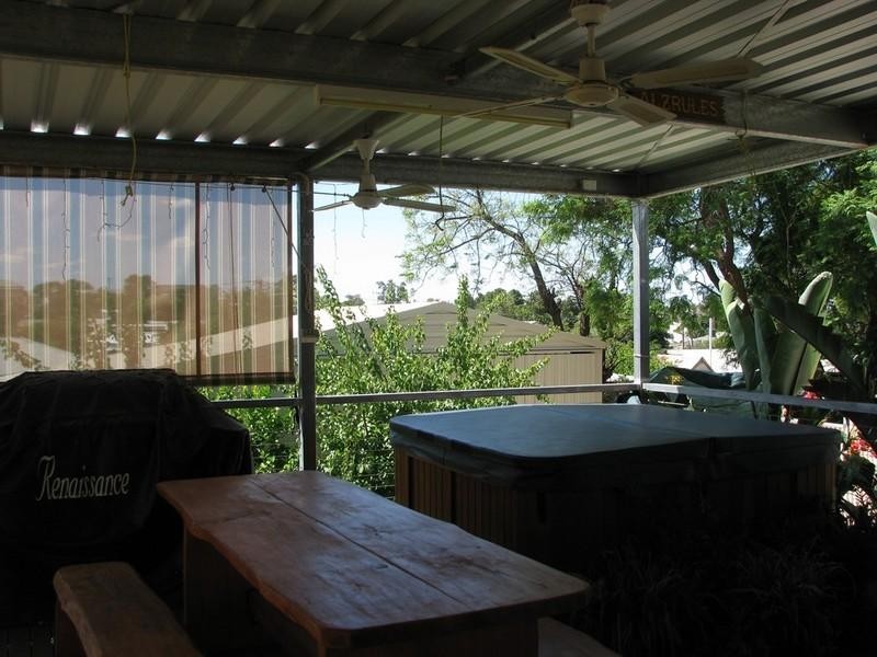 404 Cummins Street, Broken Hill NSW 2880