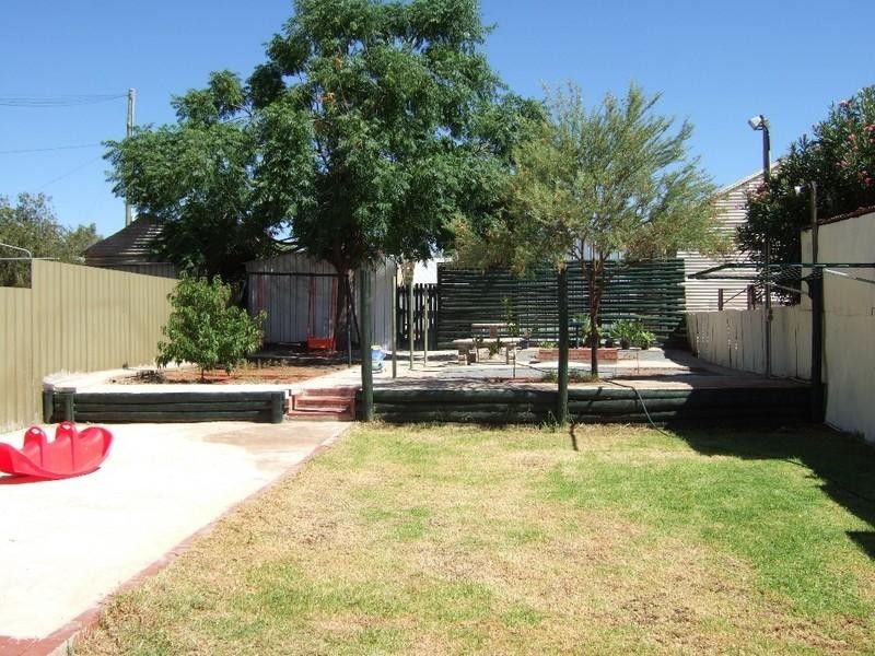 240 Wolfram Street, Broken Hill NSW 2880
