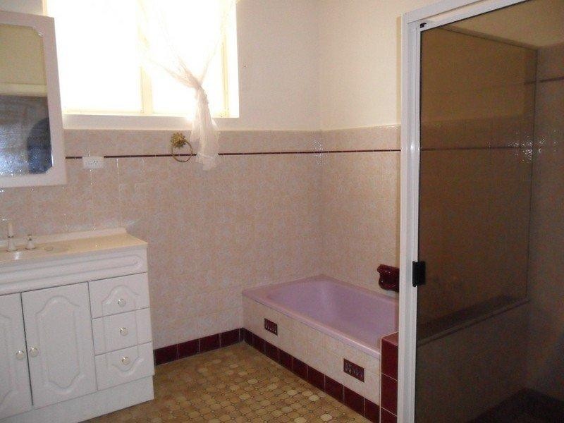 402 Cummins Lane, Broken Hill NSW 2880