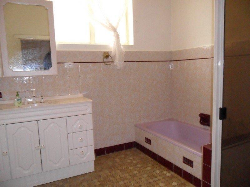 402 Cummins Lane, Broken Hill NSW 2880