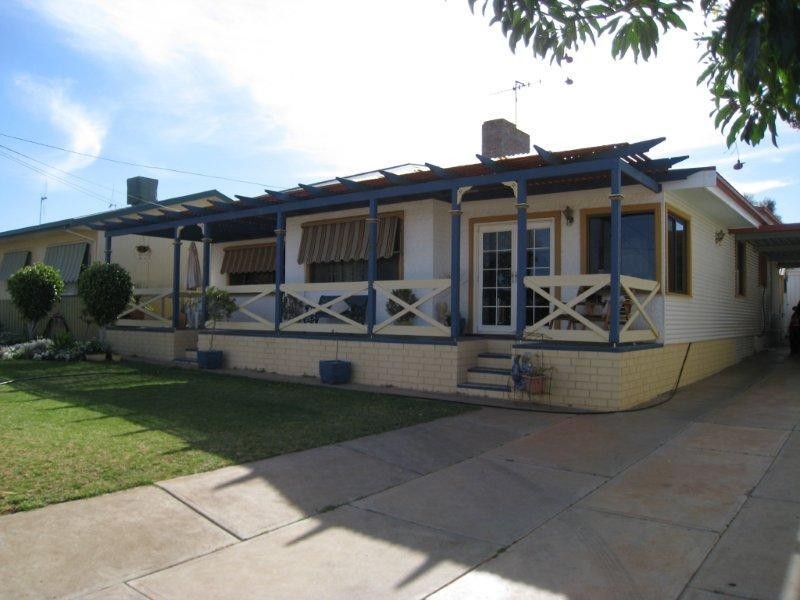 586 O’Neil Street, Broken Hill NSW 2880