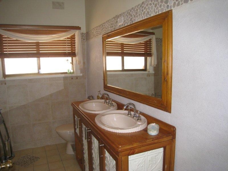 586 O’Neil Street, Broken Hill NSW 2880