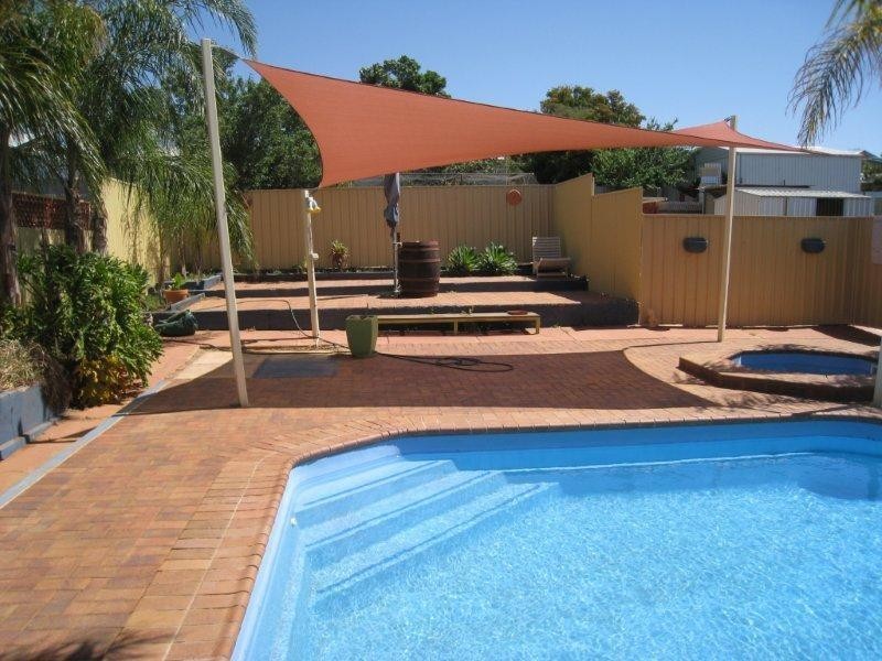 586 O’Neil Street, Broken Hill NSW 2880