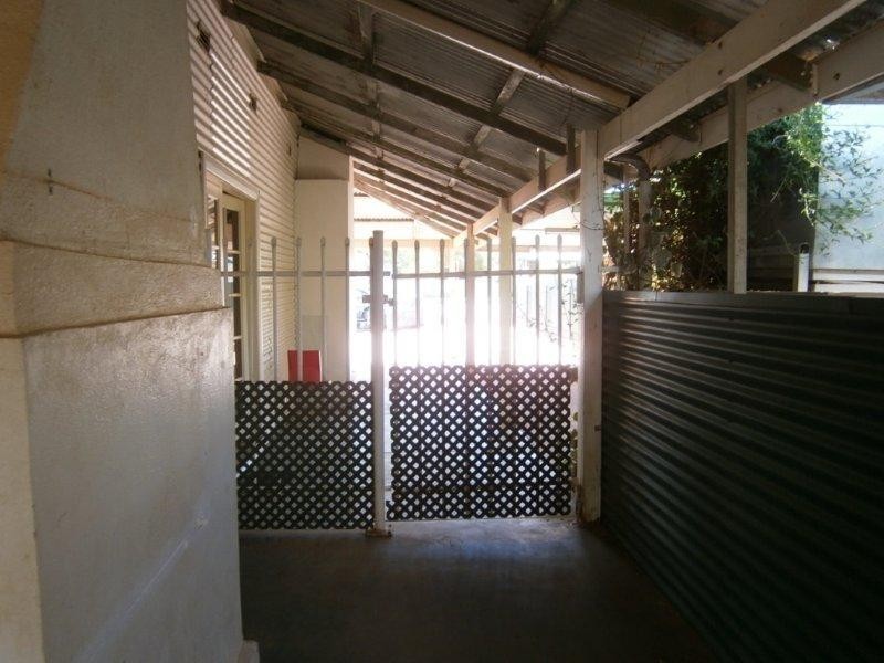 77 Eyre Street, Broken Hill NSW 2880