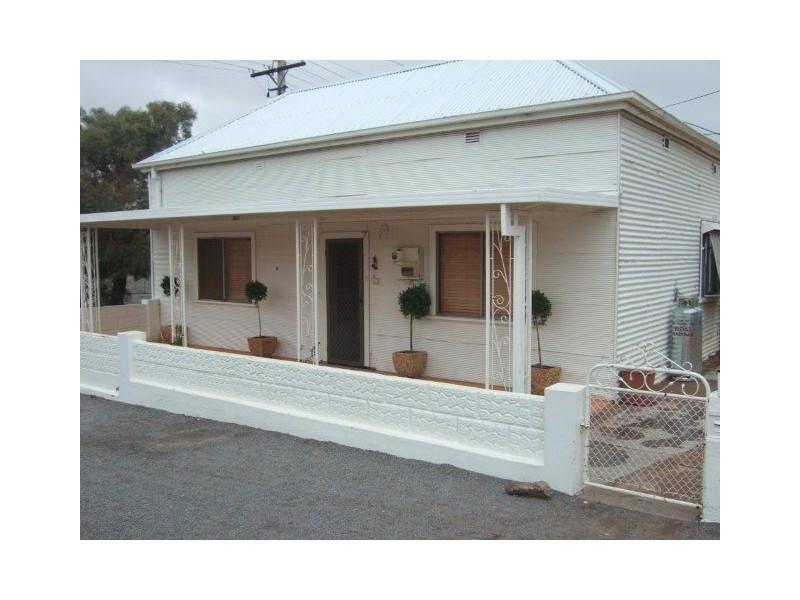 300 Piper Street, Broken Hill NSW 2880