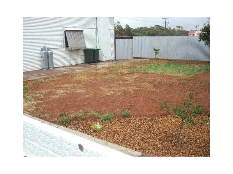 300 Piper Street, Broken Hill NSW 2880