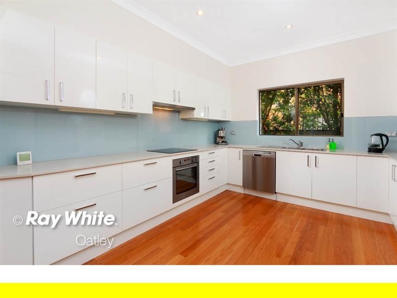 33 Wyong Street, Oatley NSW 2223