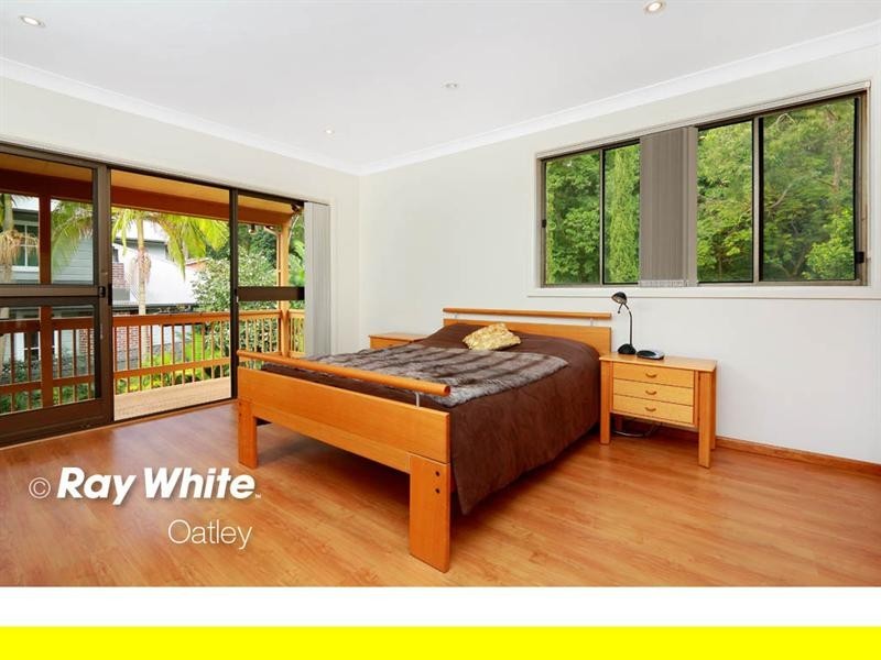 33 Wyong Street, Oatley NSW 2223