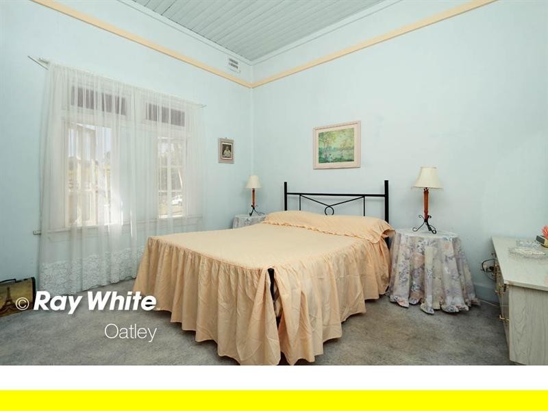 28 Boorara Avenue, Oatley NSW 2223