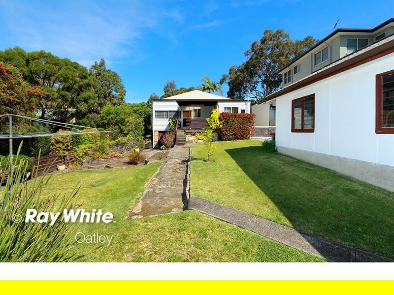 35 Kitchener Street, Oatley NSW 2223