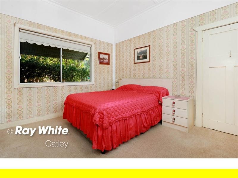 35 Kitchener Street, Oatley NSW 2223