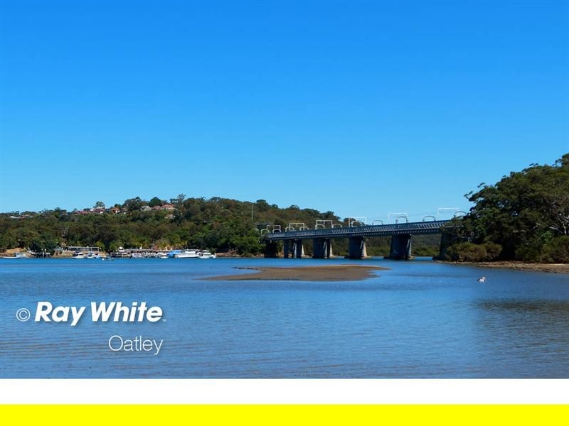 4 Dinjerra Crescent, Oatley NSW 2223