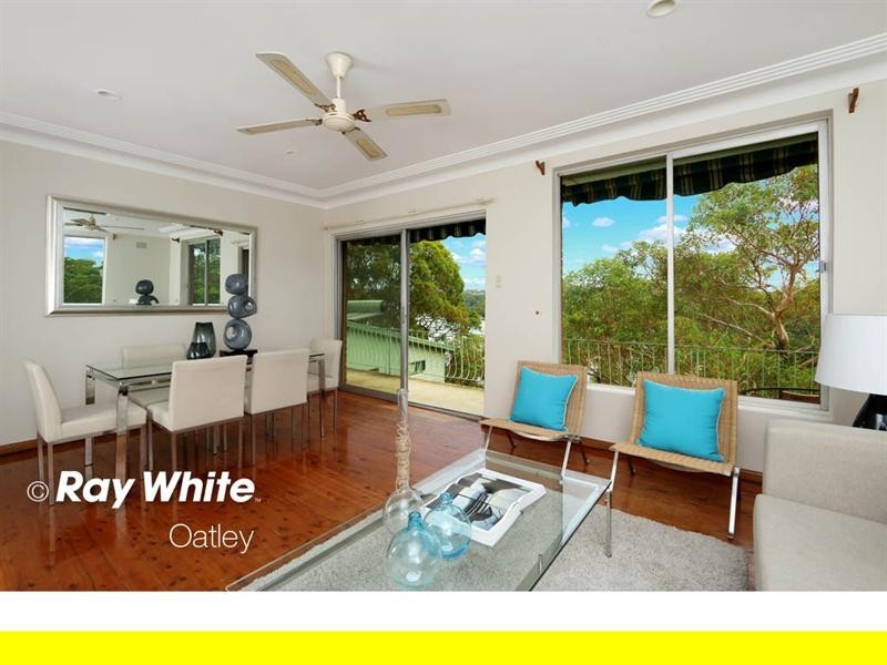 4 Dinjerra Crescent, Oatley NSW 2223