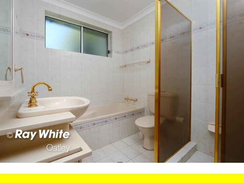 4 Dinjerra Crescent, Oatley NSW 2223