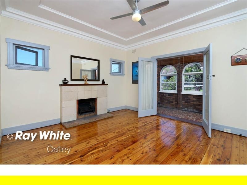 9 Braeside Avenue, Penshurst NSW 2222