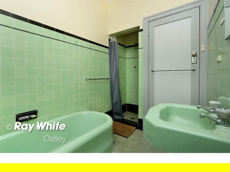 9 Braeside Avenue, Penshurst NSW 2222