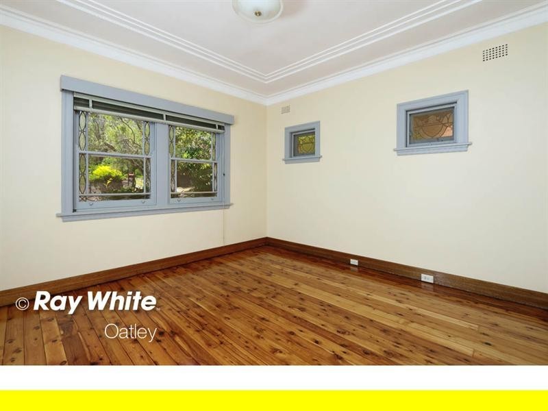 9 Braeside Avenue, Penshurst NSW 2222