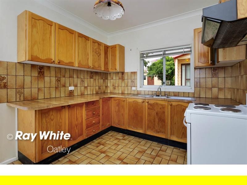 17 Glen Road, Oatley NSW 2223