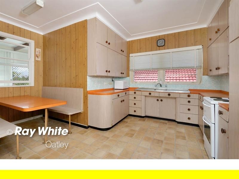 64 Oatley Park Avenue, Oatley NSW 2223