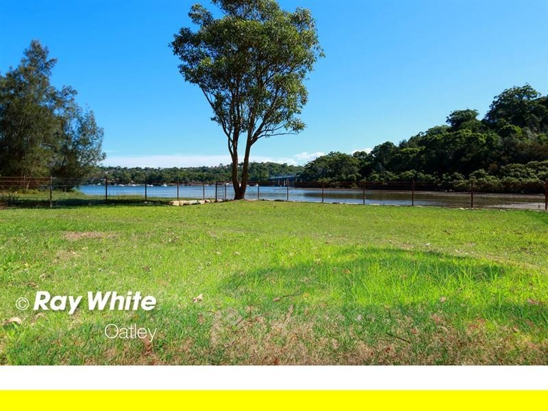 2 Dinjerra Crescent, Oatley NSW 2223