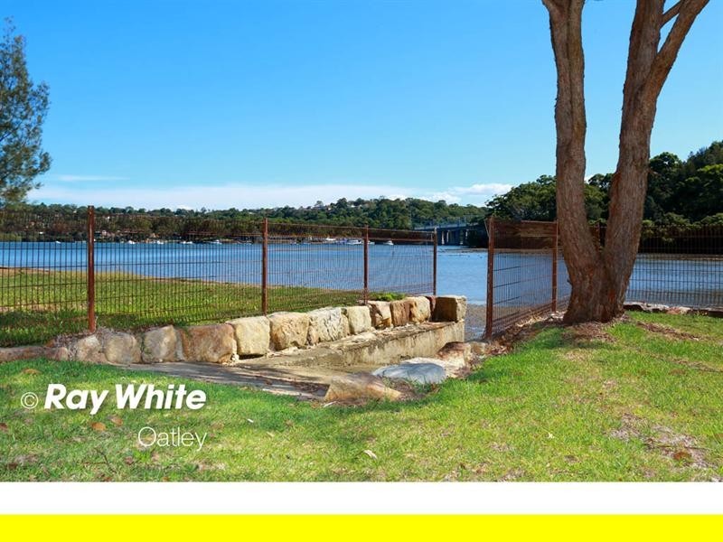 2 Dinjerra Crescent, Oatley NSW 2223