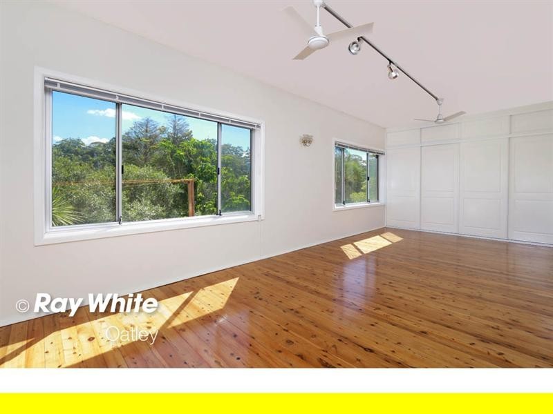 2 Dinjerra Crescent, Oatley NSW 2223