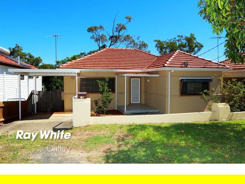 10 Ballantyne Road, Mortdale NSW 2223