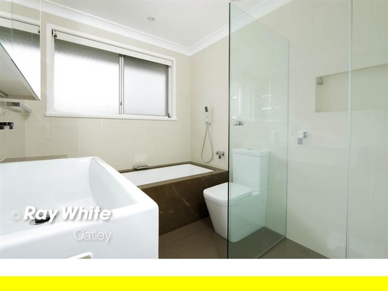 9 Fairway Avenue, Mortdale NSW 2223