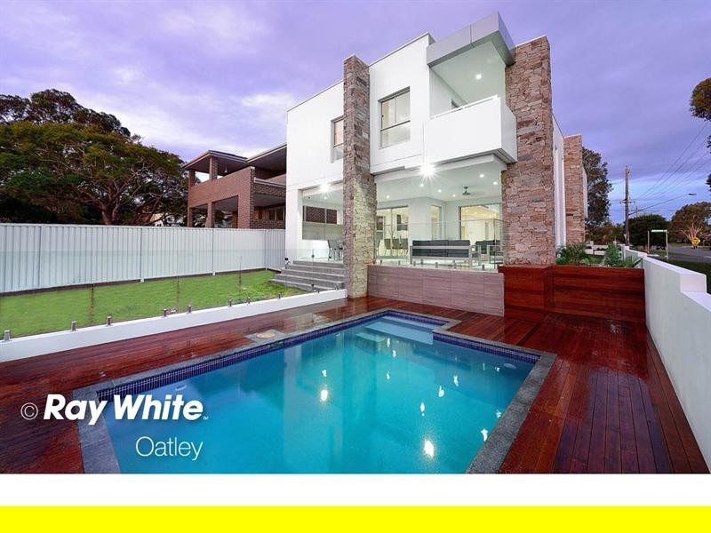 104 Gungah Bay Road, Oatley NSW 2223