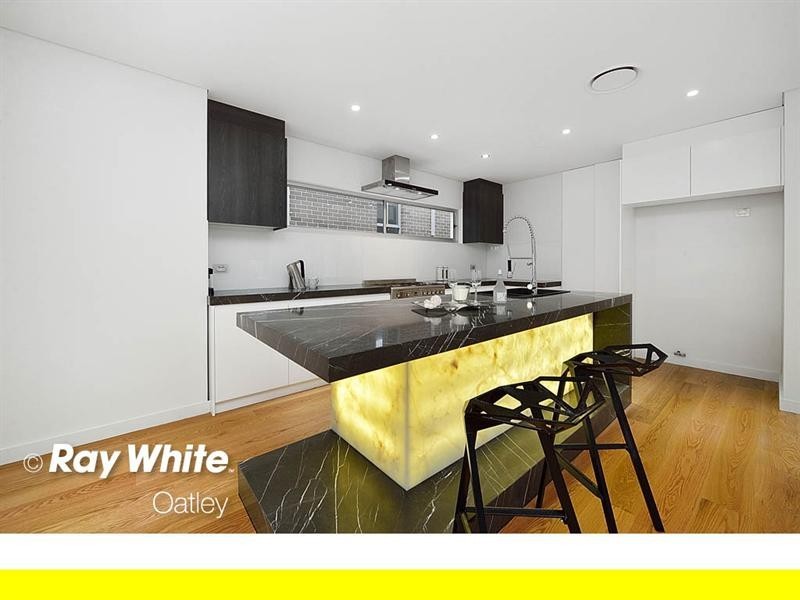 104 Gungah Bay Road, Oatley NSW 2223