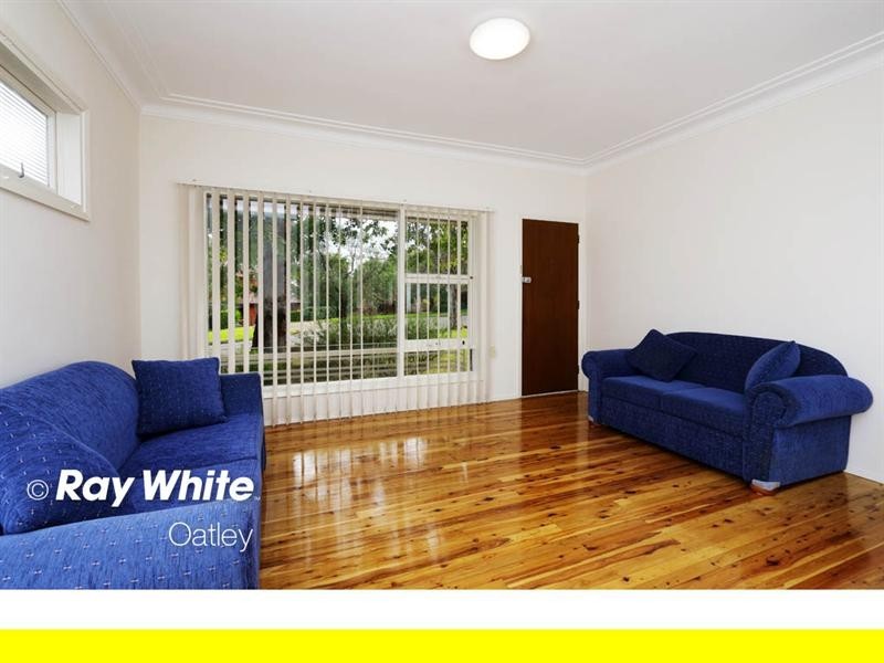 13 Lesley Crescent, Mortdale NSW 2223