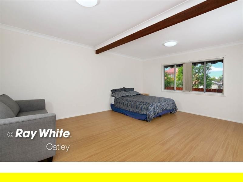 13 Lesley Crescent, Mortdale NSW 2223