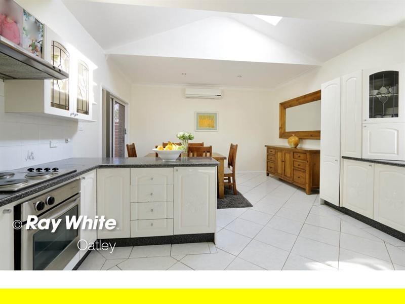 1b Isaac Street, Peakhurst NSW 2210
