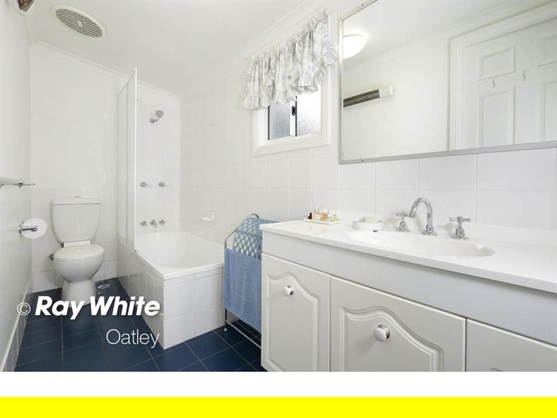 16 Wattle Street, Peakhurst NSW 2210