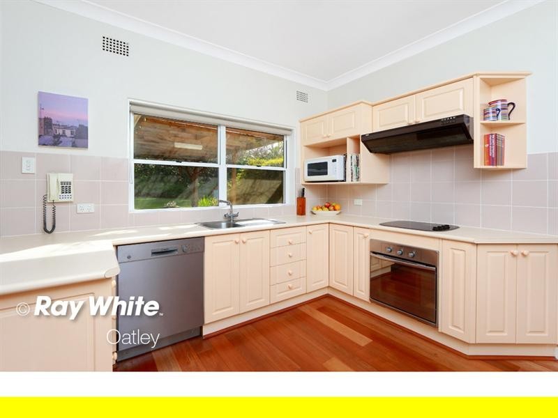 22 Macken Crescent, Oatley NSW 2223