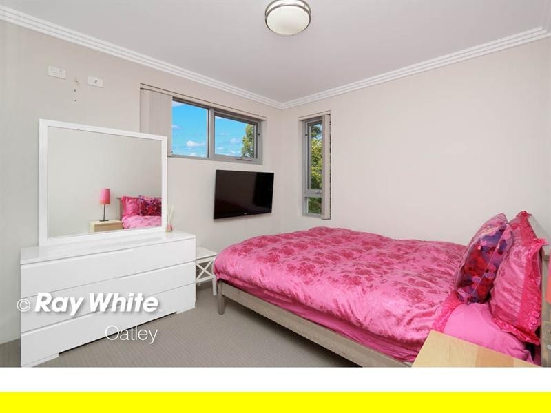 6/33 Martin Place, Mortdale NSW 2223