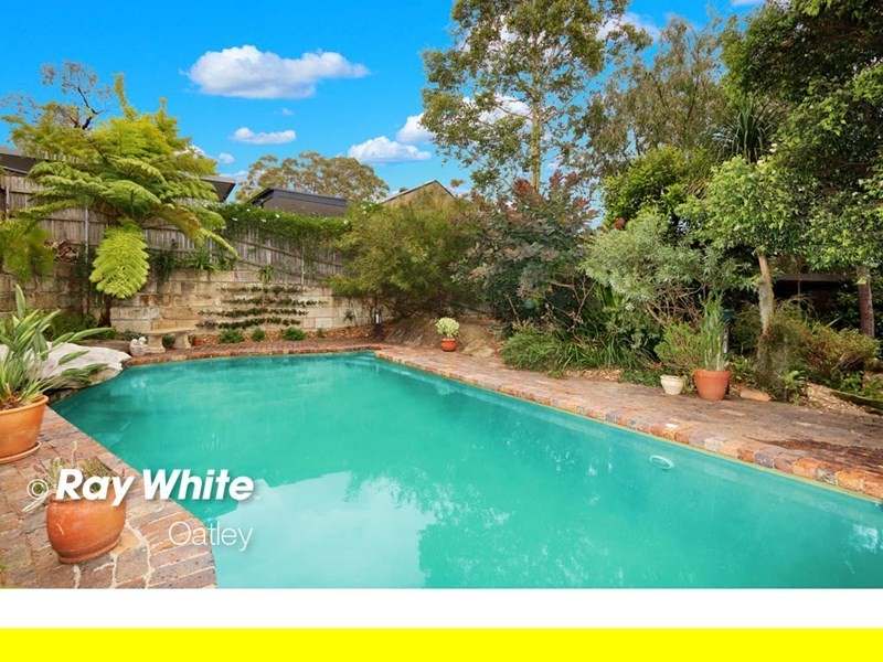 42 Jindabyne Crescent, Peakhurst Heights NSW 2210