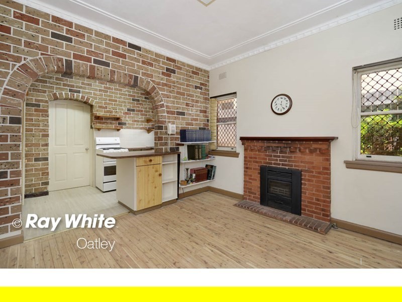 16 Braeside Avenue, Penshurst NSW 2222