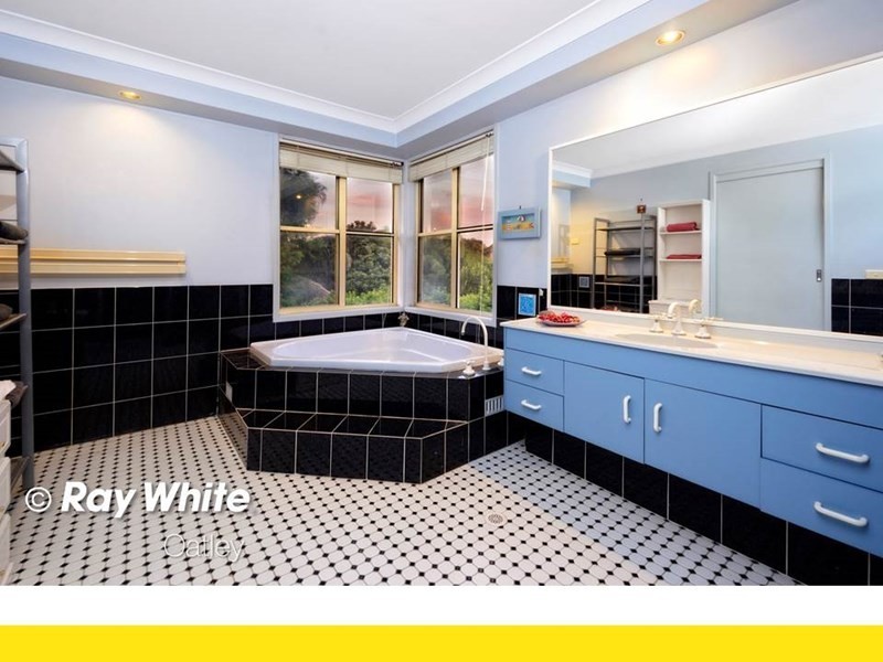 18 Peake Parade, Peakhurst NSW 2210