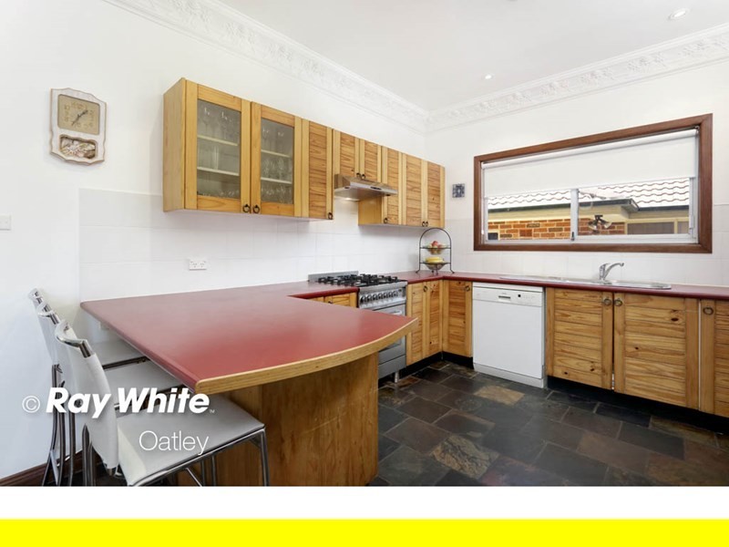 16 Gungah Bay Road, Oatley NSW 2223