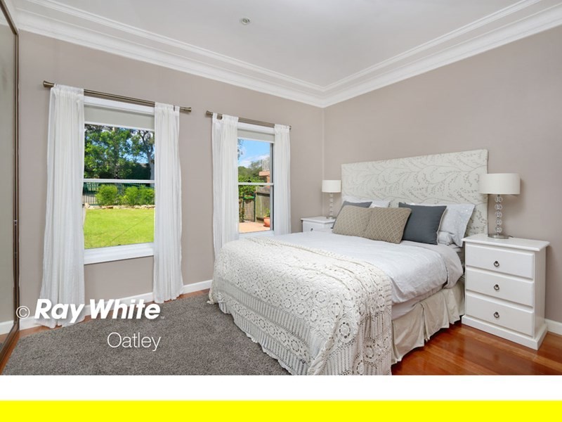35 Beaumaris Crescent, Mortdale NSW 2223