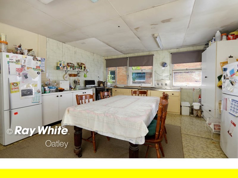 40 Carrington Avenue, Mortdale NSW 2223