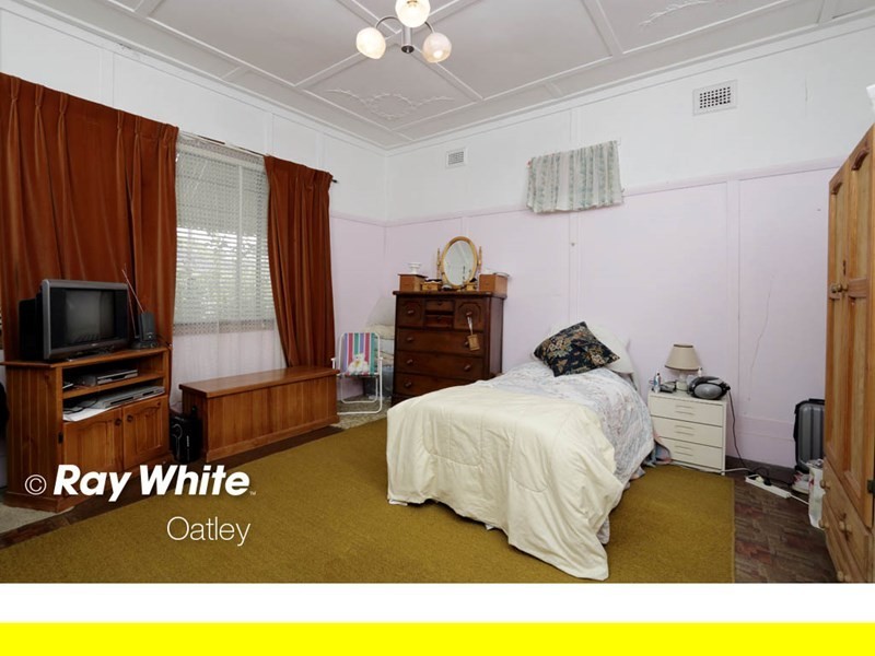 40 Carrington Avenue, Mortdale NSW 2223